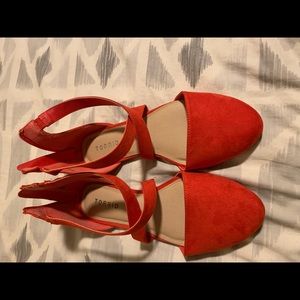 Torrid red strap zip up flat
